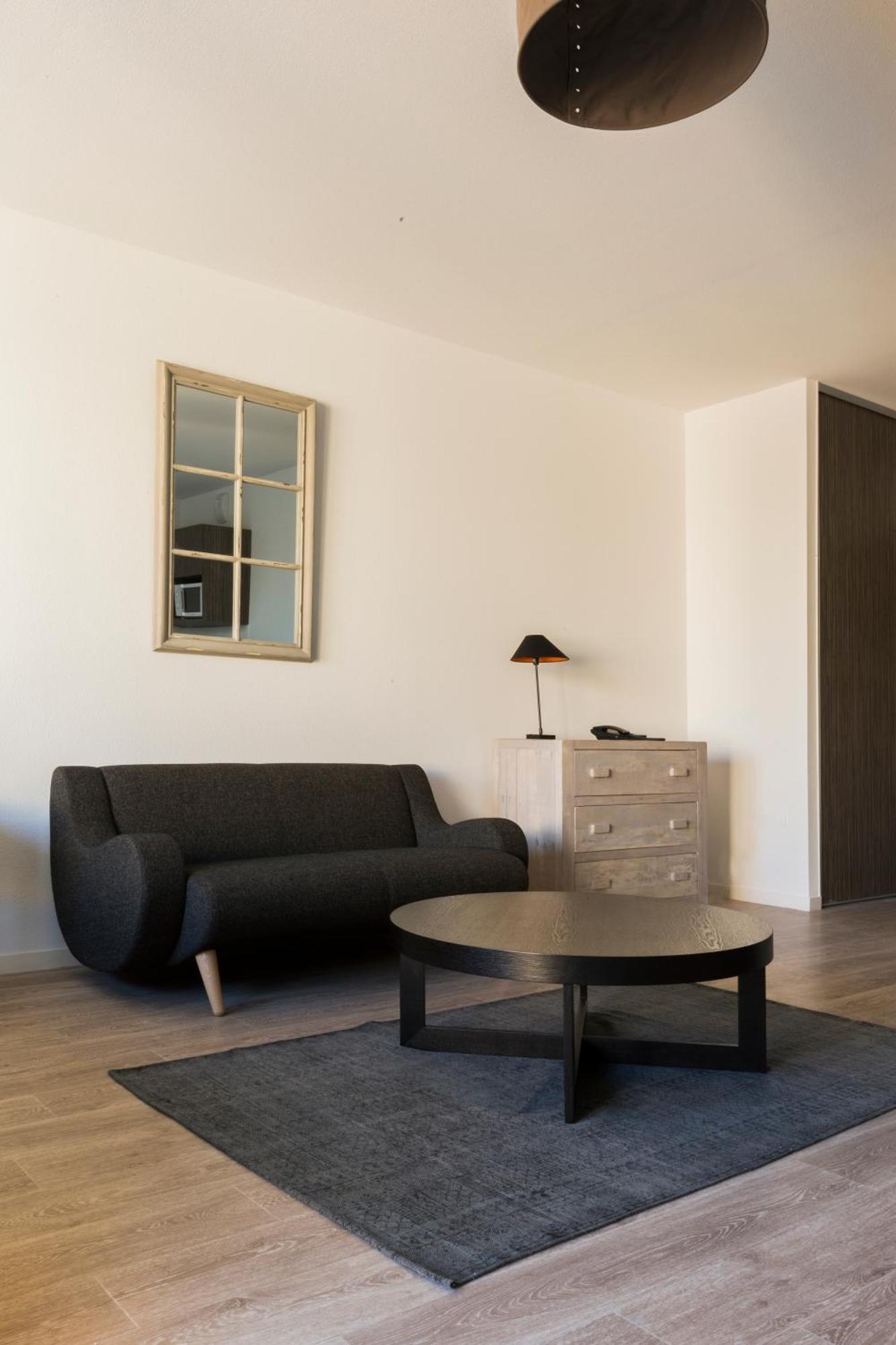Yzeure Zenao Appart'Hotel الغرفة الصورة